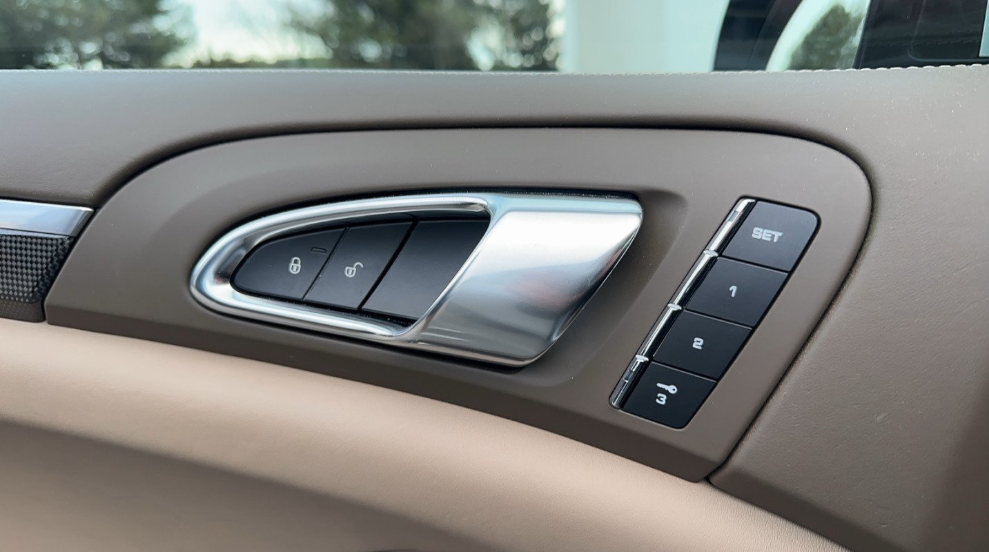 Porsche Cayenne - Photo 22