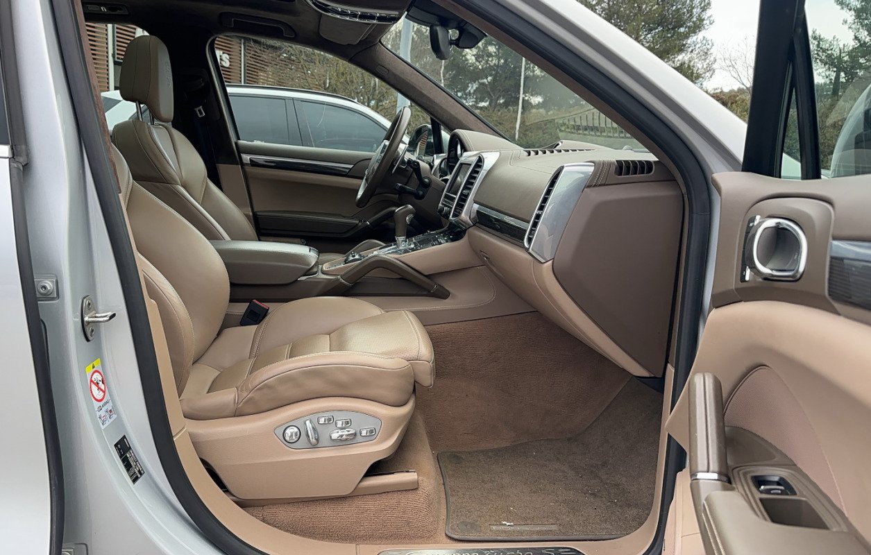 Porsche Cayenne - Photo 28