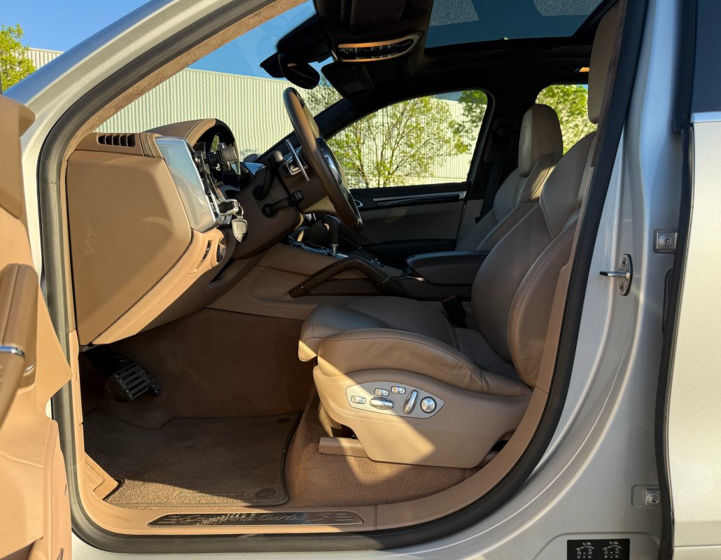 Porsche Cayenne - Photo 29