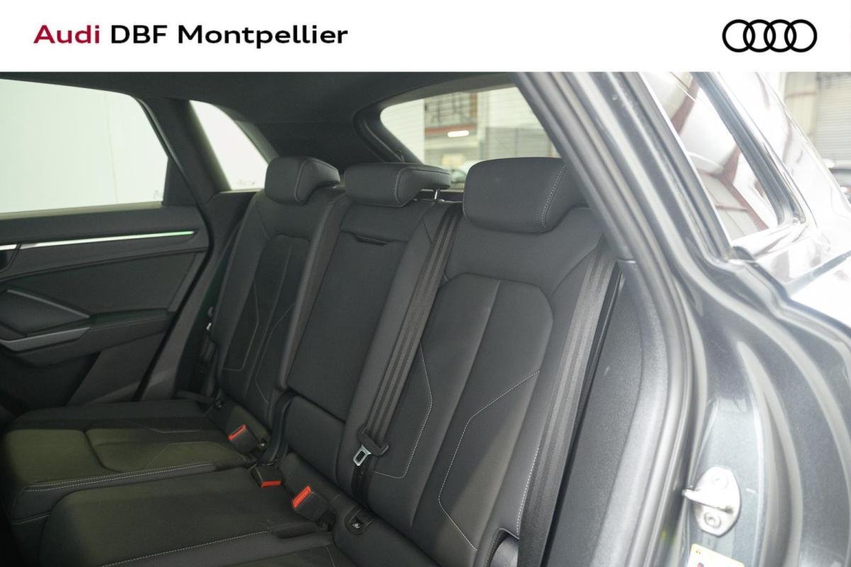 Audi Q3 - Photo 12