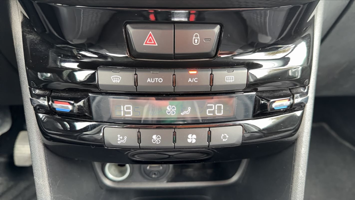 Peugeot 2008 - Photo 13