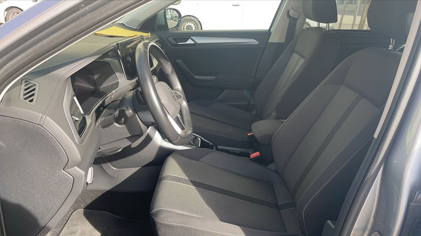 Volkswagen T-Roc - Photo 26