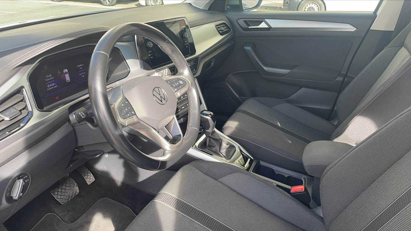 Volkswagen T-Roc - Photo 8