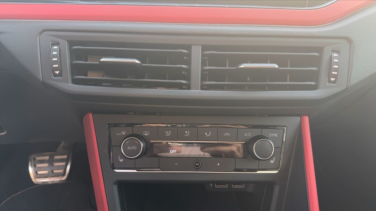 Volkswagen Polo - Photo 13