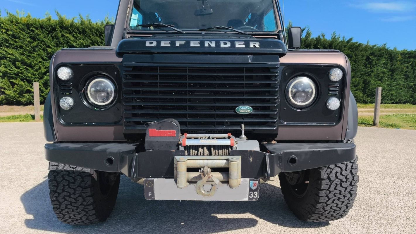 Land Rover Defender - Photo 20