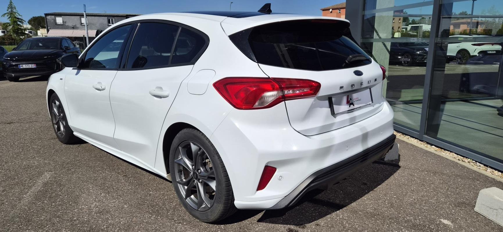 Ford Focus - Photo 3