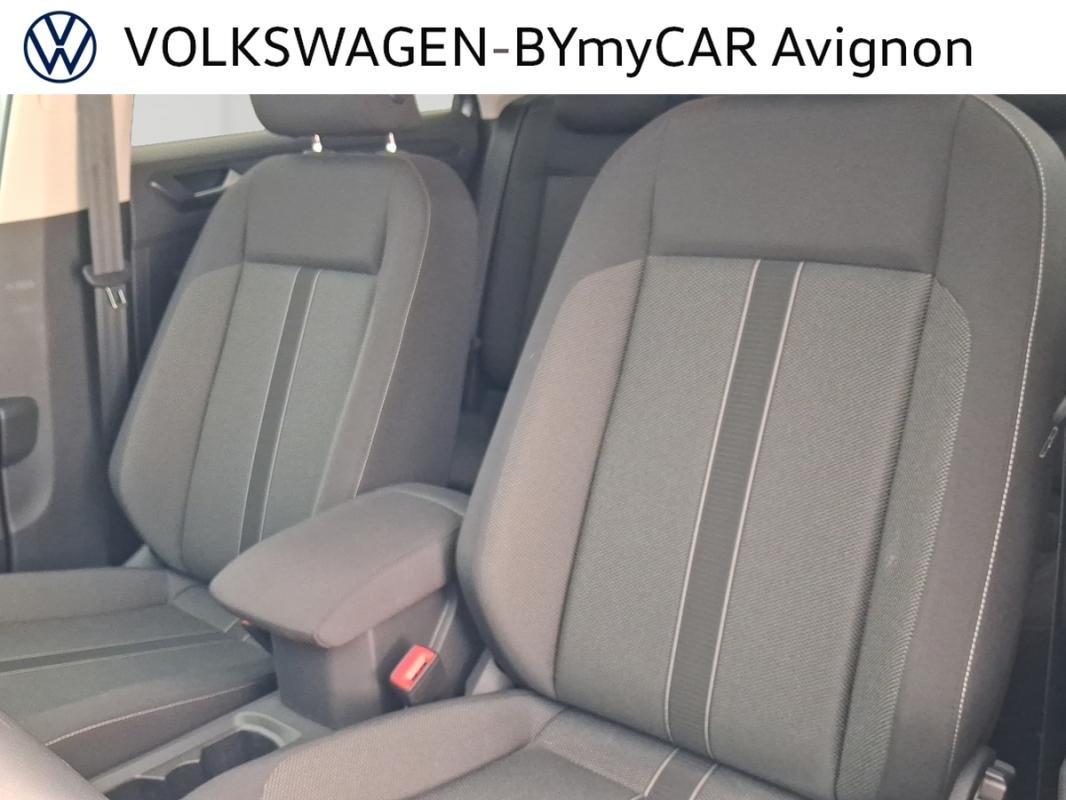 Volkswagen T-Roc - Photo 23
