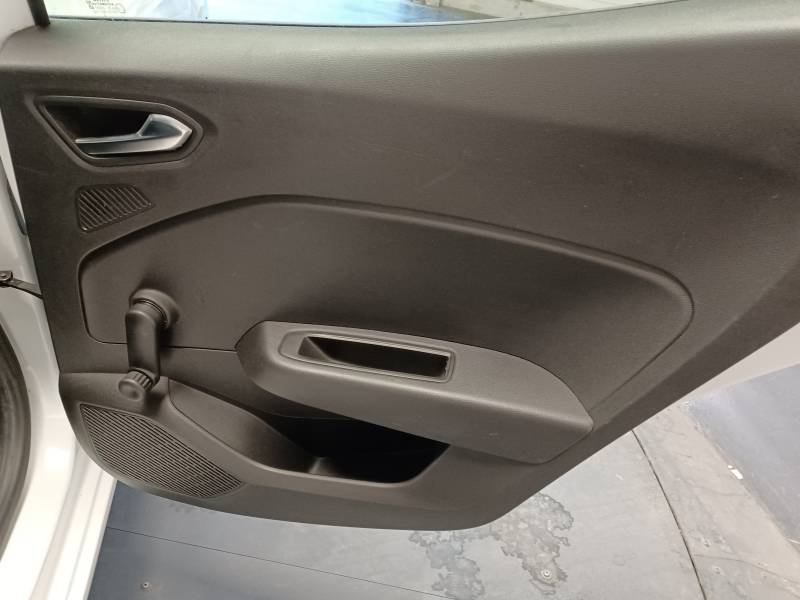 Renault Clio - Photo 25