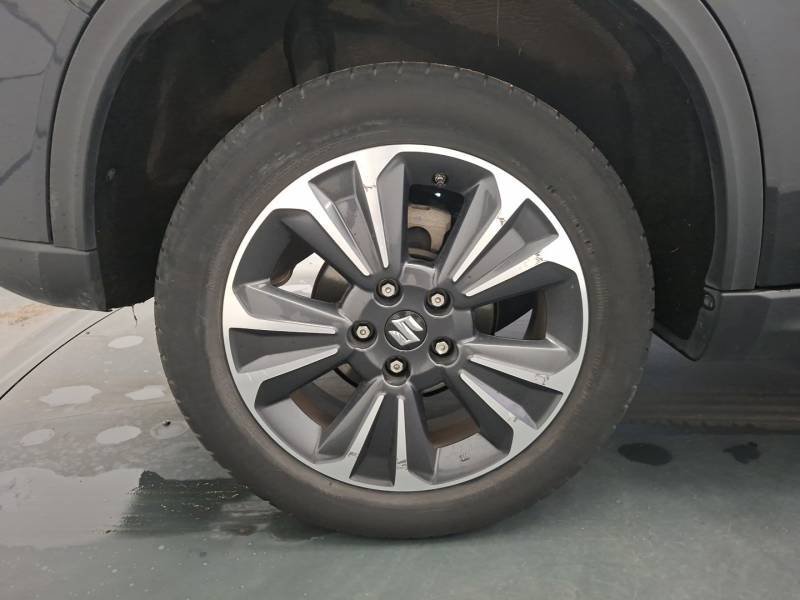 Suzuki Vitara - Photo 11