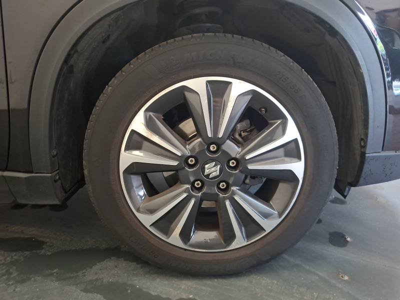Suzuki Vitara - Photo 12