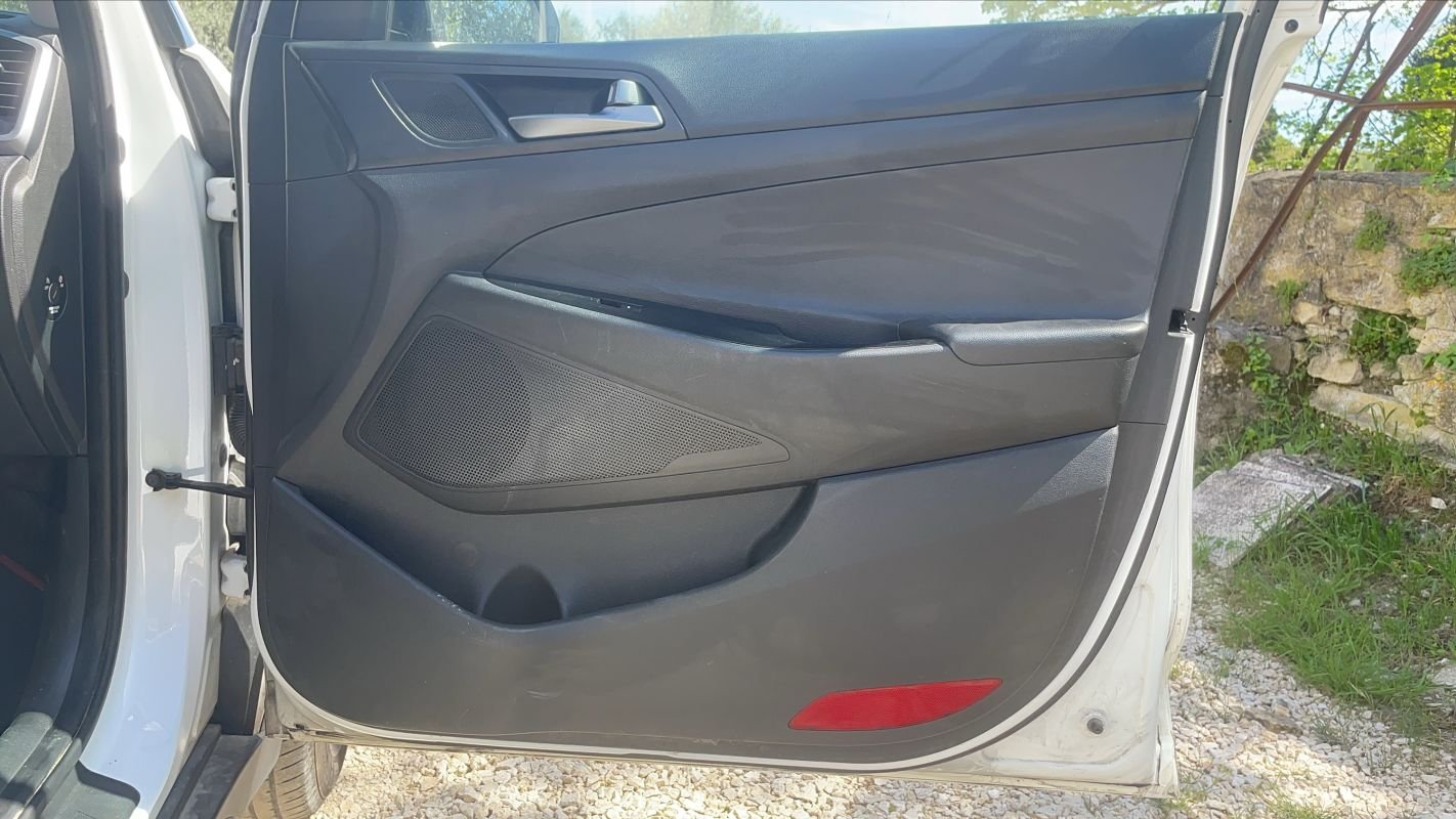 Hyundai Tucson - Photo 24