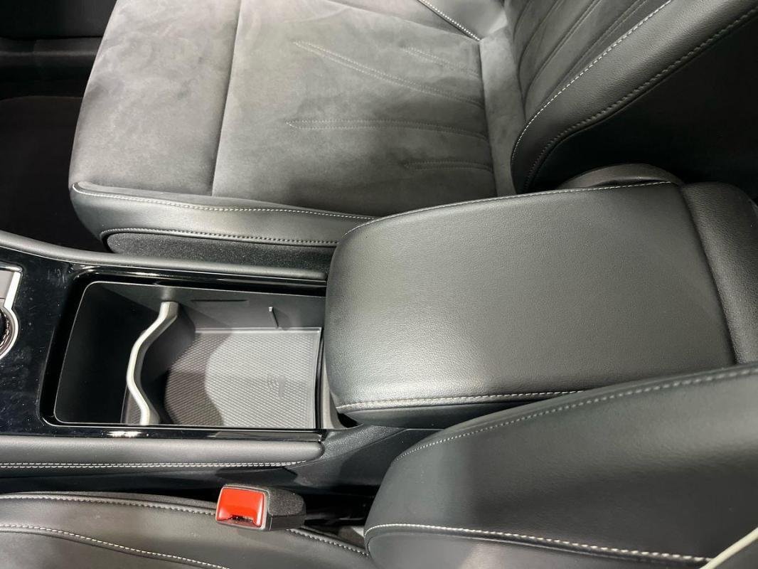 Volkswagen Tiguan - Photo 12