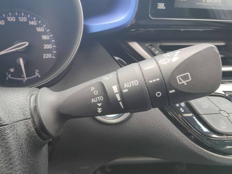 Toyota C-HR - Photo 21