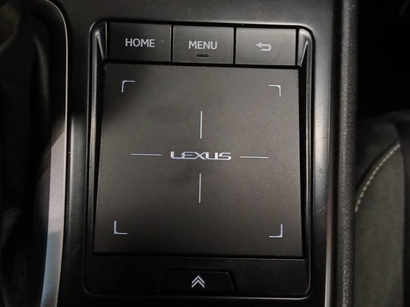 Lexus UX - Photo 31
