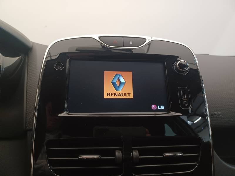 Renault Clio - Photo 18