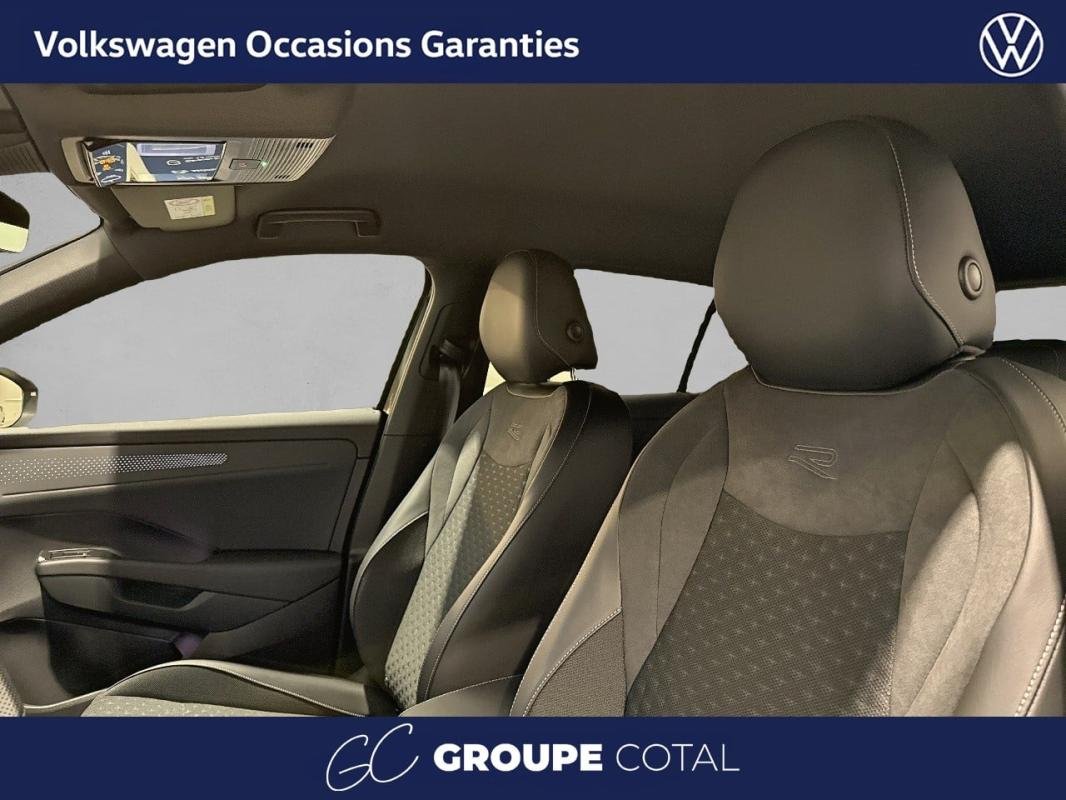 Volkswagen T-Roc - Photo 11
