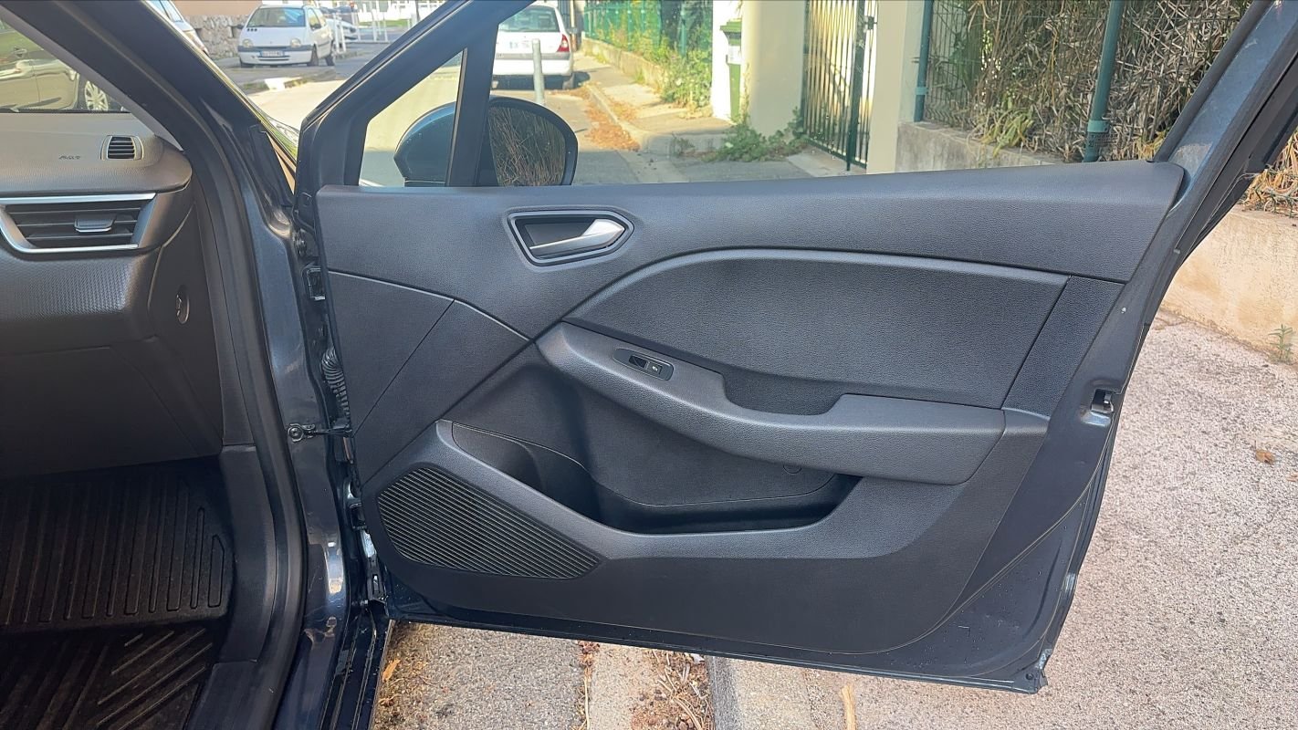 Renault Clio - Photo 23