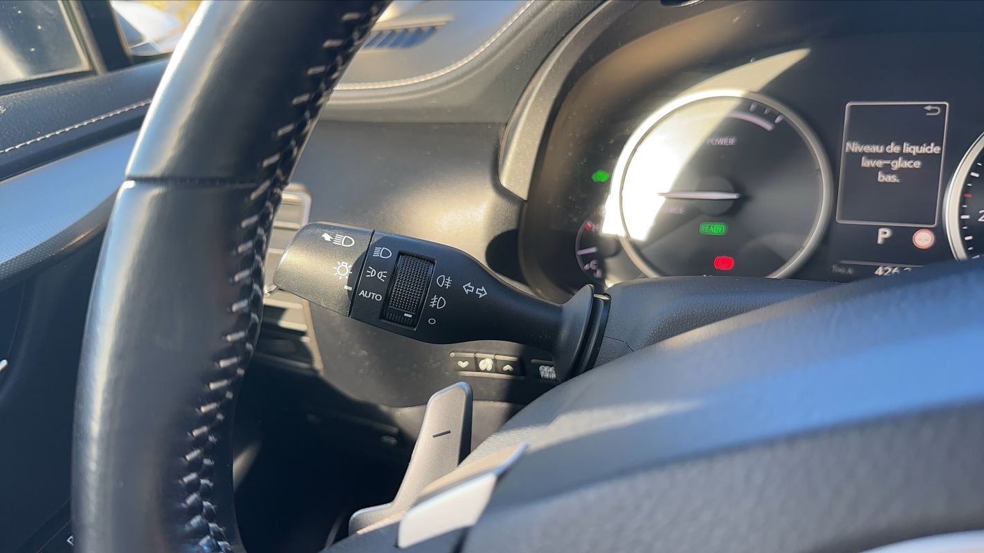 Lexus NX 300h - Photo 27