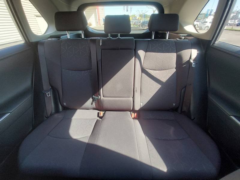 Toyota RAV4 - Photo 12