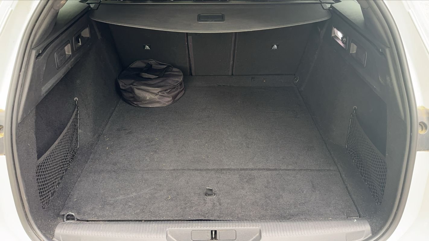 Peugeot 308 SW - Photo 14