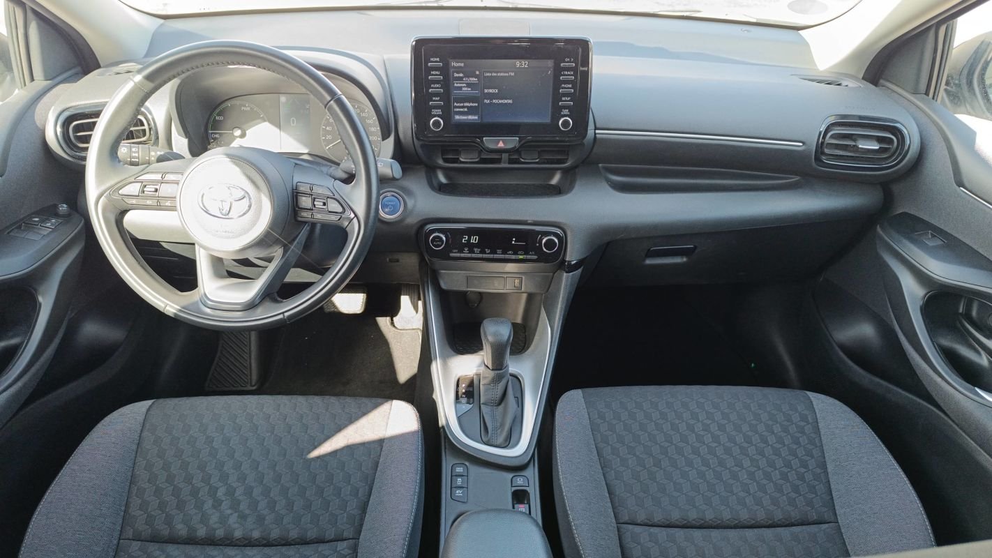 Toyota Yaris - Photo 11