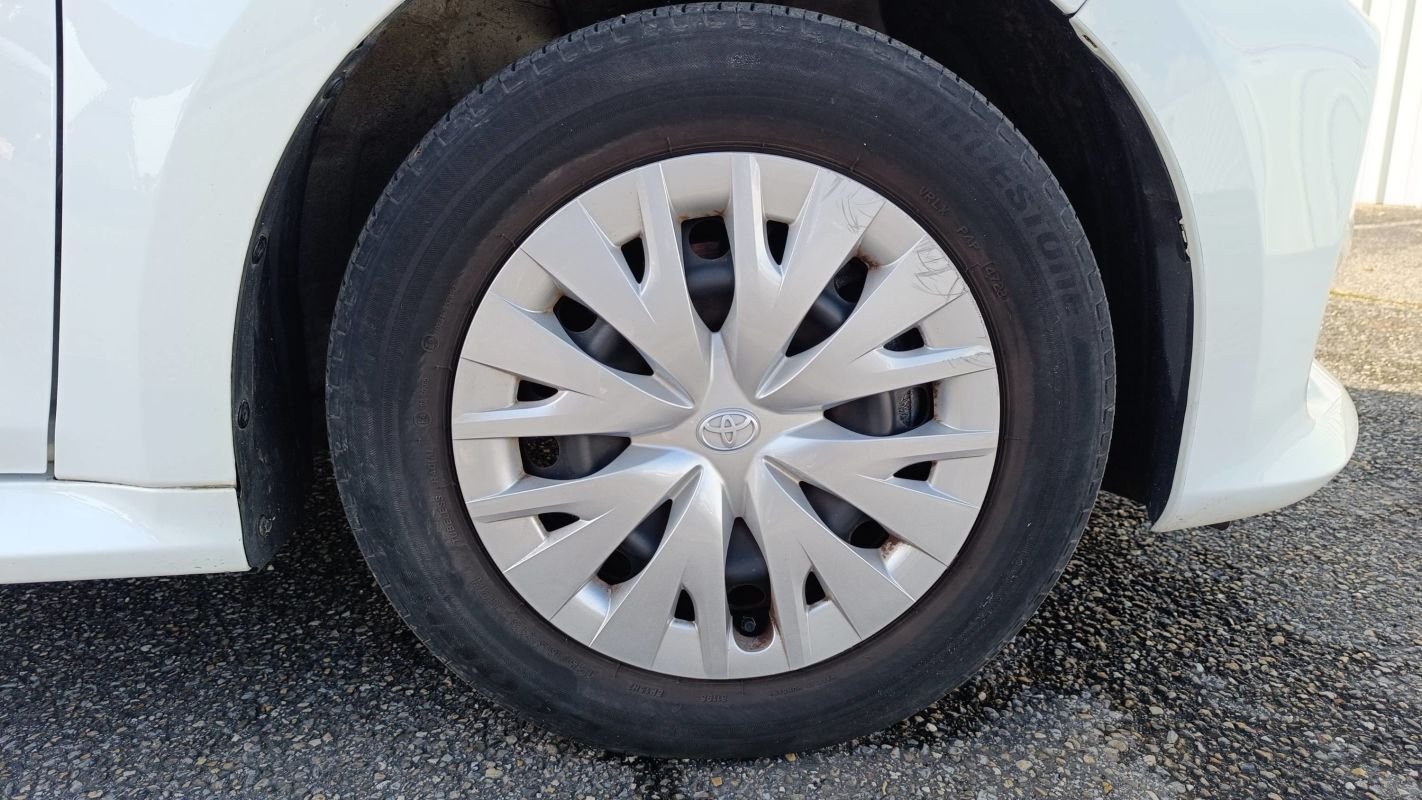 Toyota Yaris - Photo 17