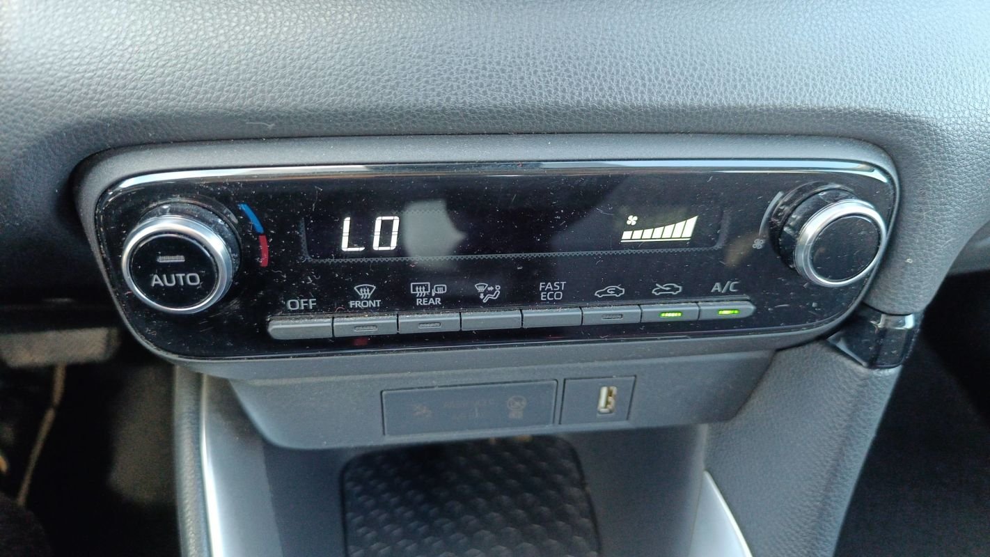 Toyota Yaris - Photo 27