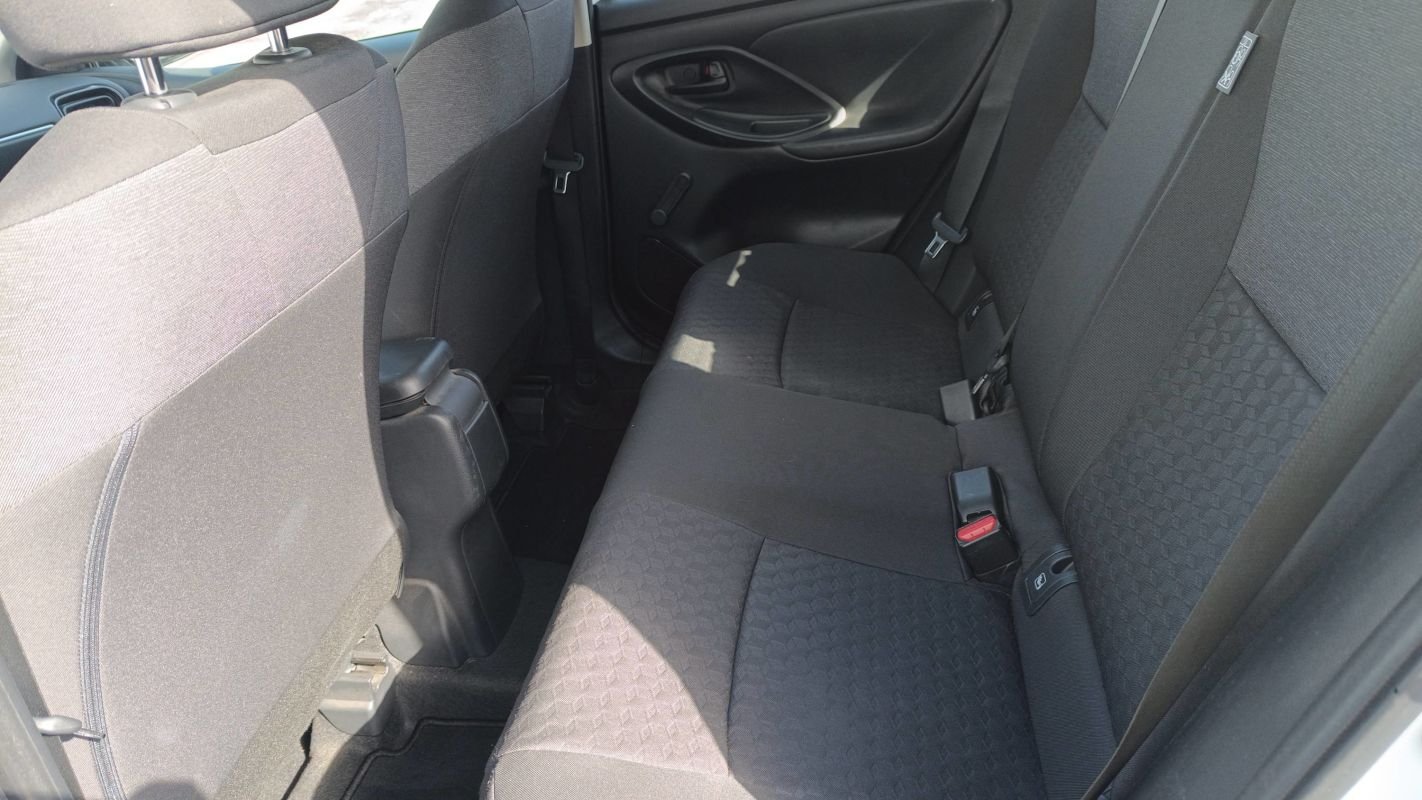 Toyota Yaris - Photo 9