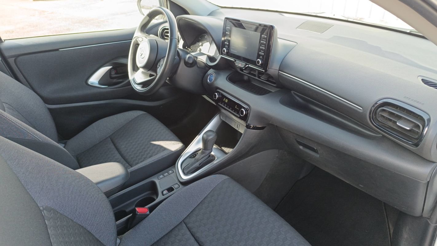 Toyota Yaris - Photo 10