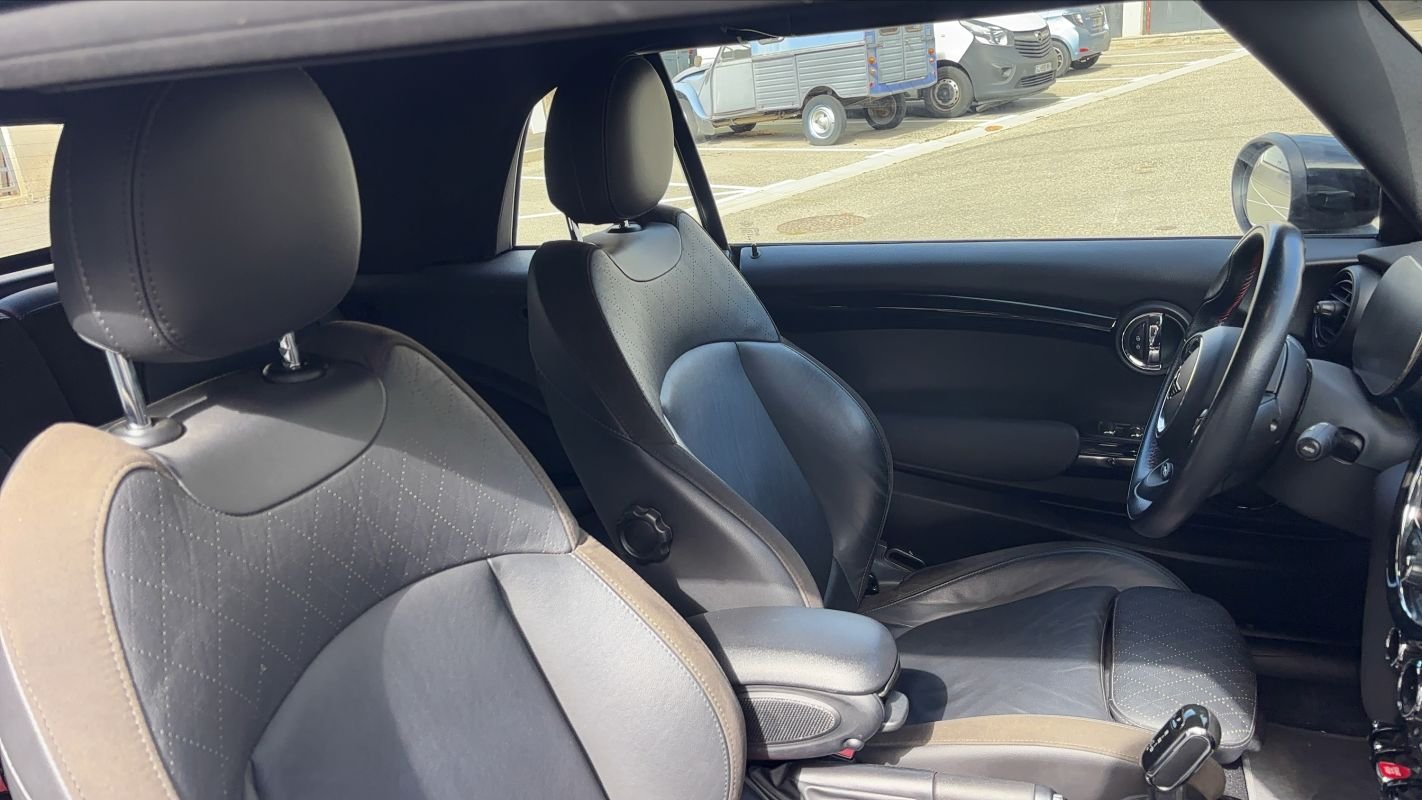 Mini Cabrio - Photo 26