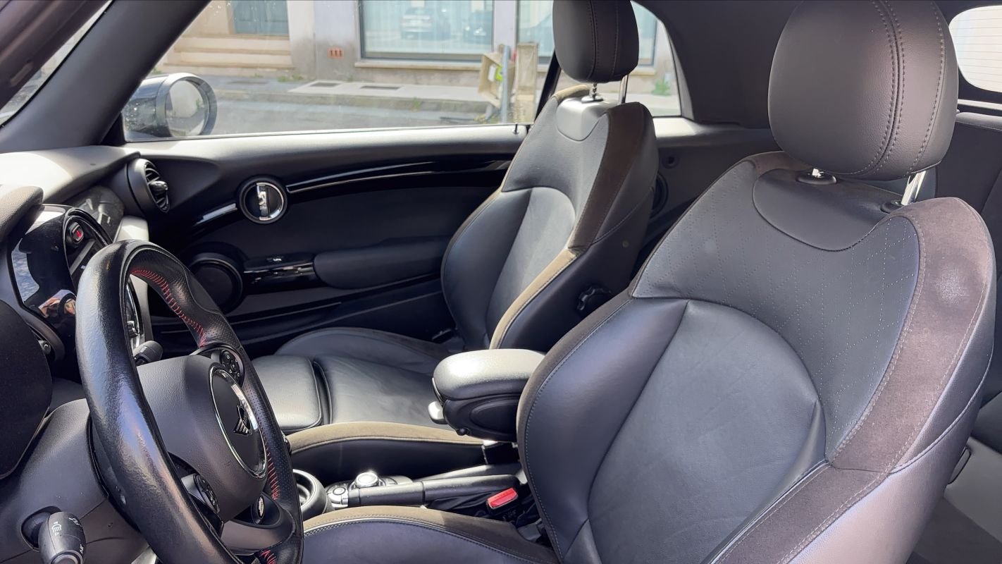 Mini Cabrio - Photo 27