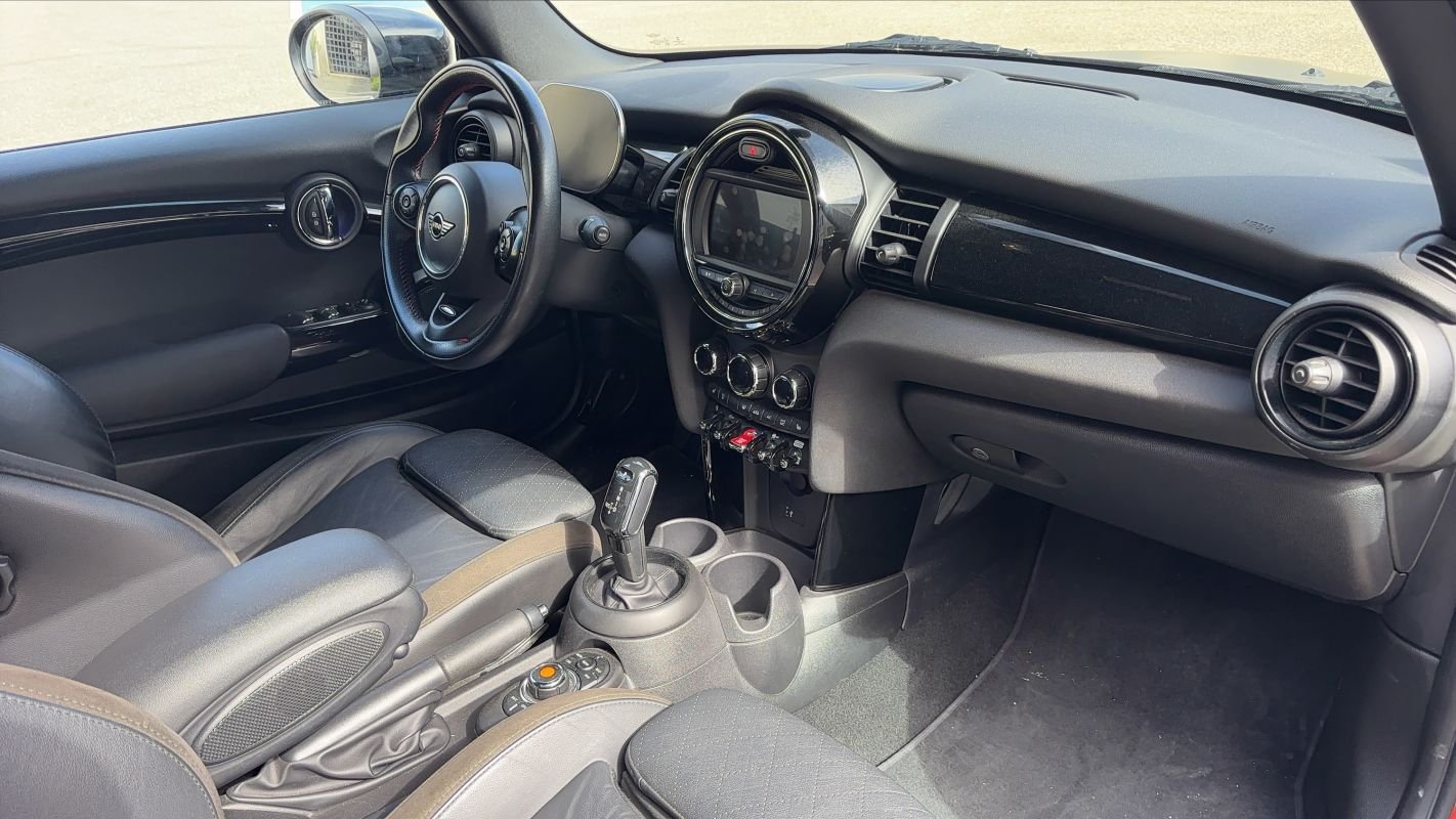 Mini Cabrio - Photo 10