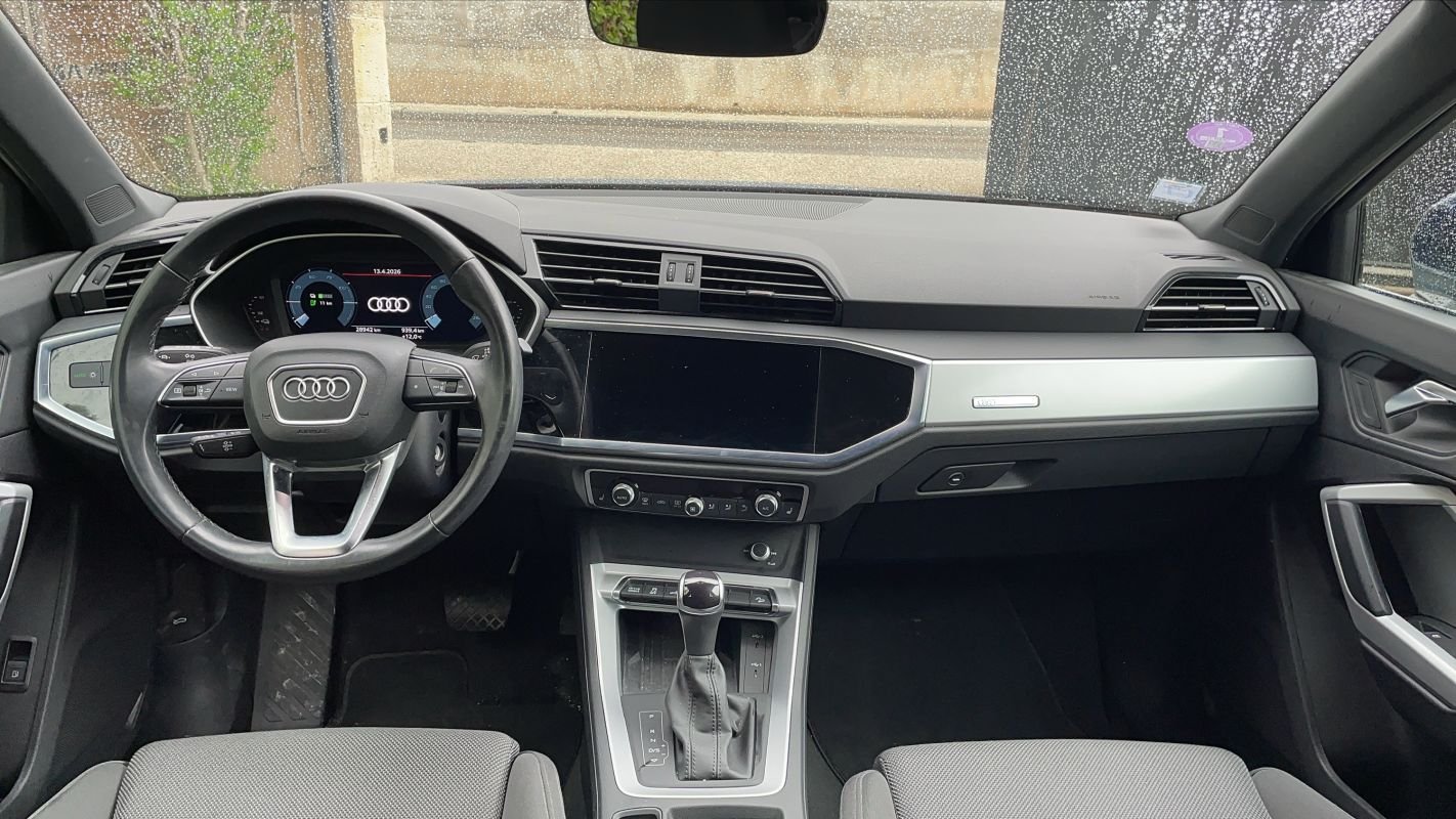 Audi Q3 - Photo 11