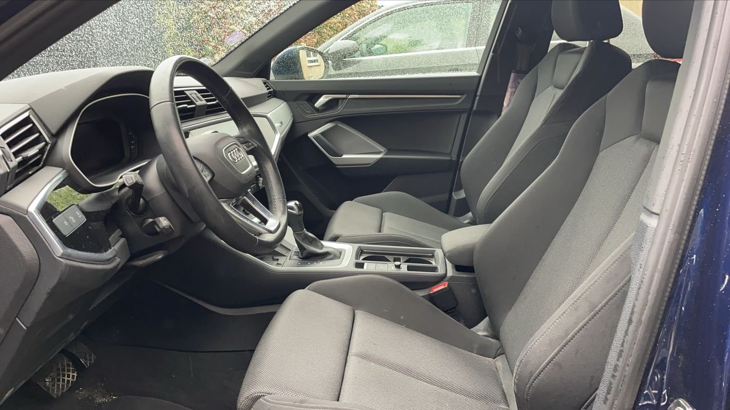 Audi Q3 - Photo 29