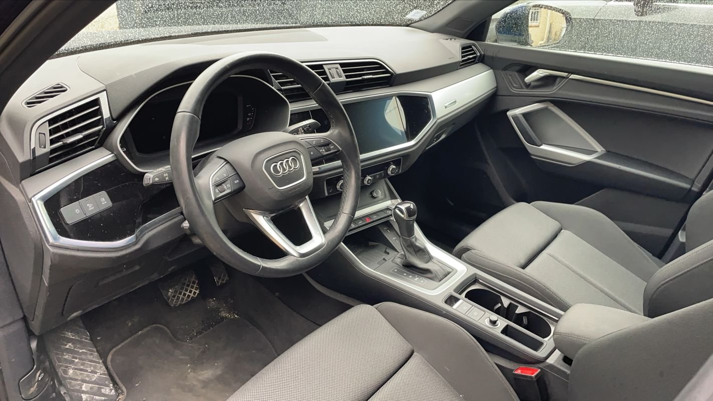 Audi Q3 - Photo 8