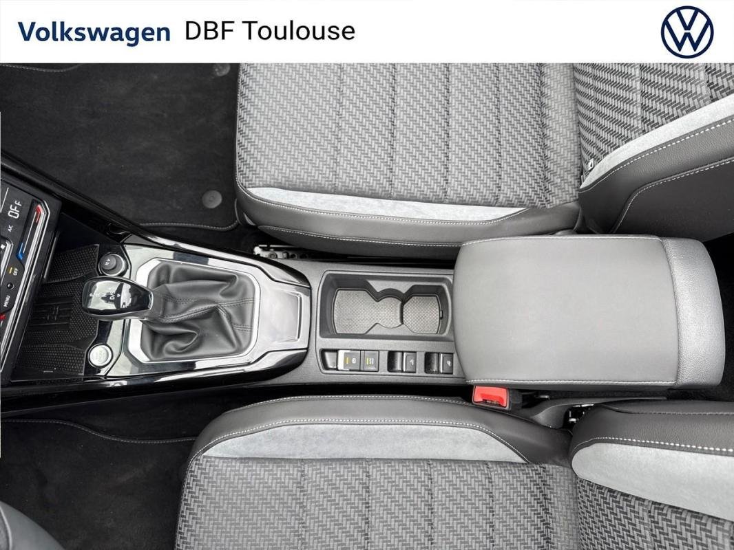 Volkswagen T-Roc - Photo 17