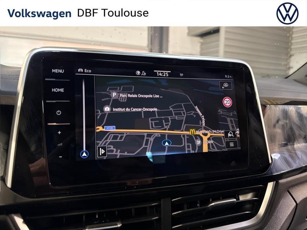 Volkswagen T-Roc - Photo 18