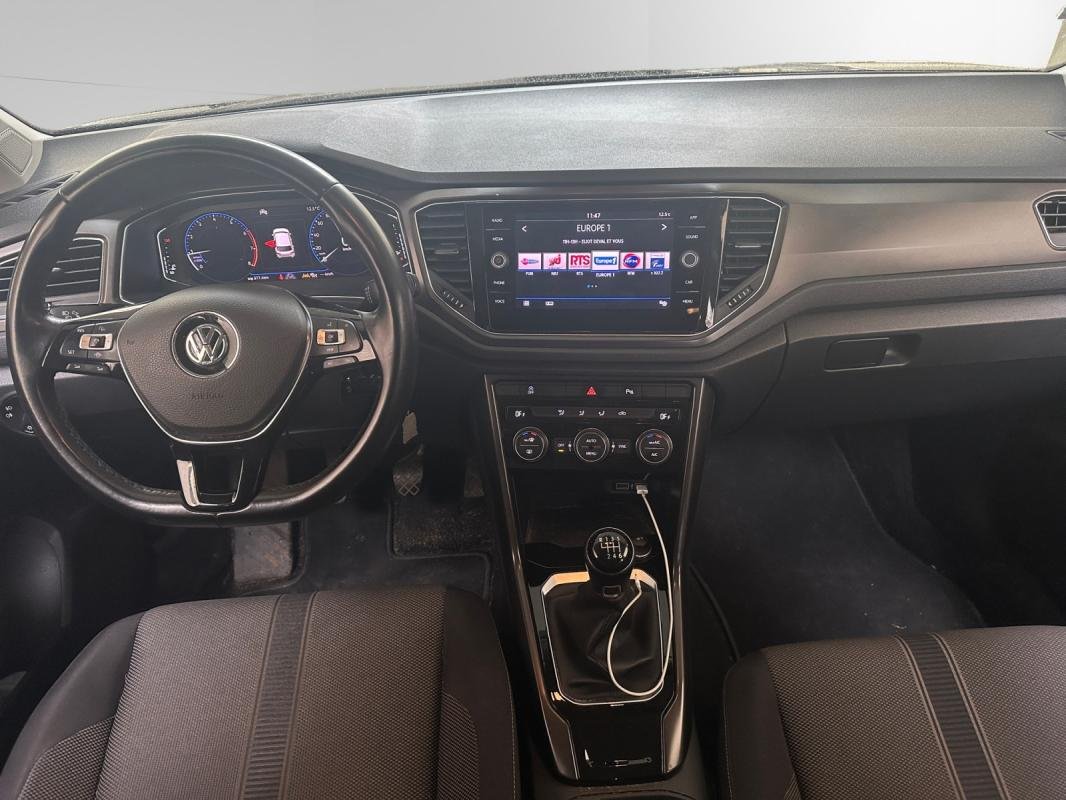 Volkswagen T-Roc - Photo 9