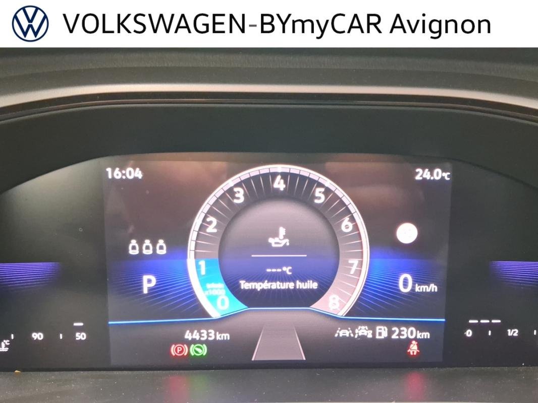 Volkswagen T-Roc - Photo 12