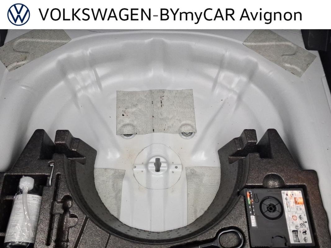 Volkswagen T-Roc - Photo 21
