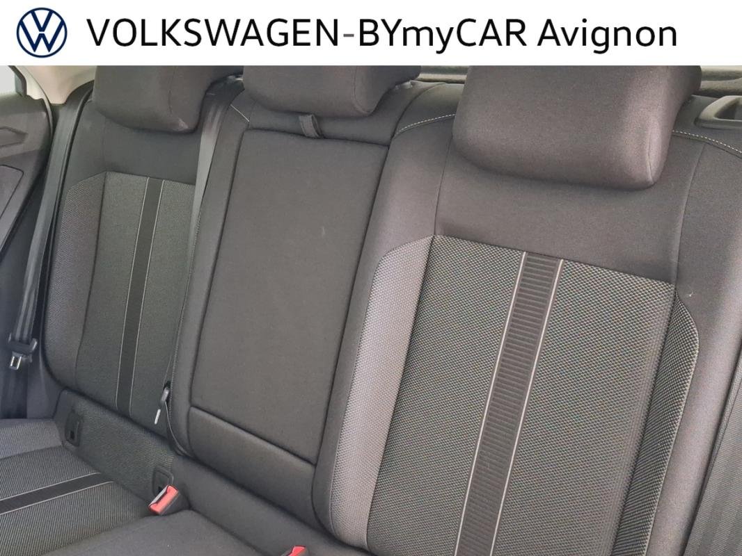 Volkswagen T-Roc - Photo 24