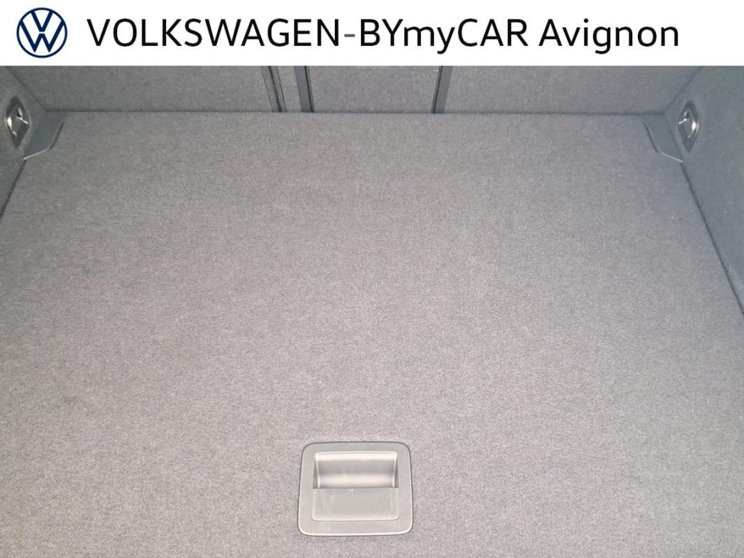 Volkswagen T-Roc - Photo 25