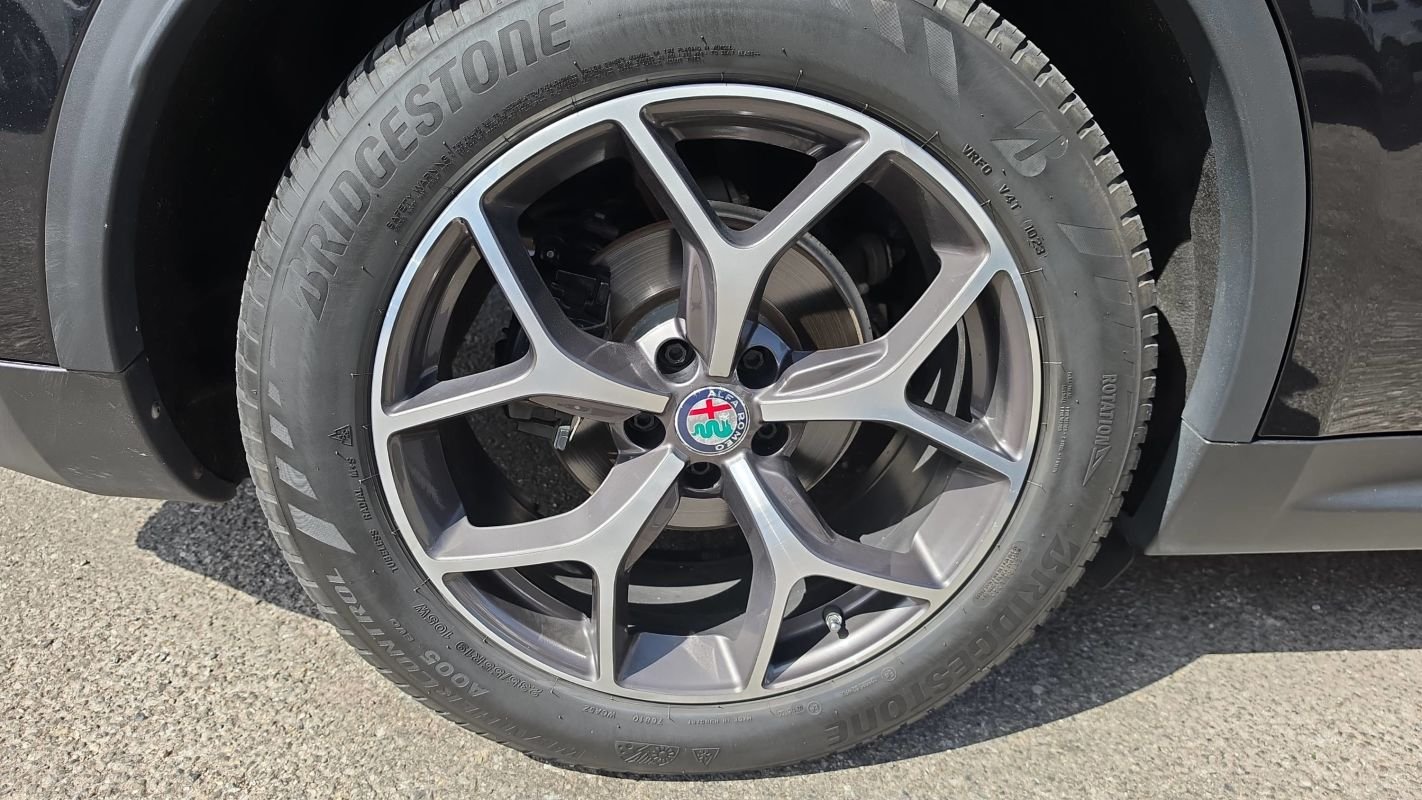 Alfa Romeo Stelvio - Photo 16