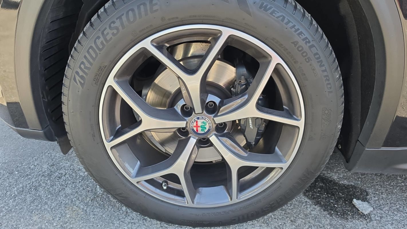 Alfa Romeo Stelvio - Photo 18