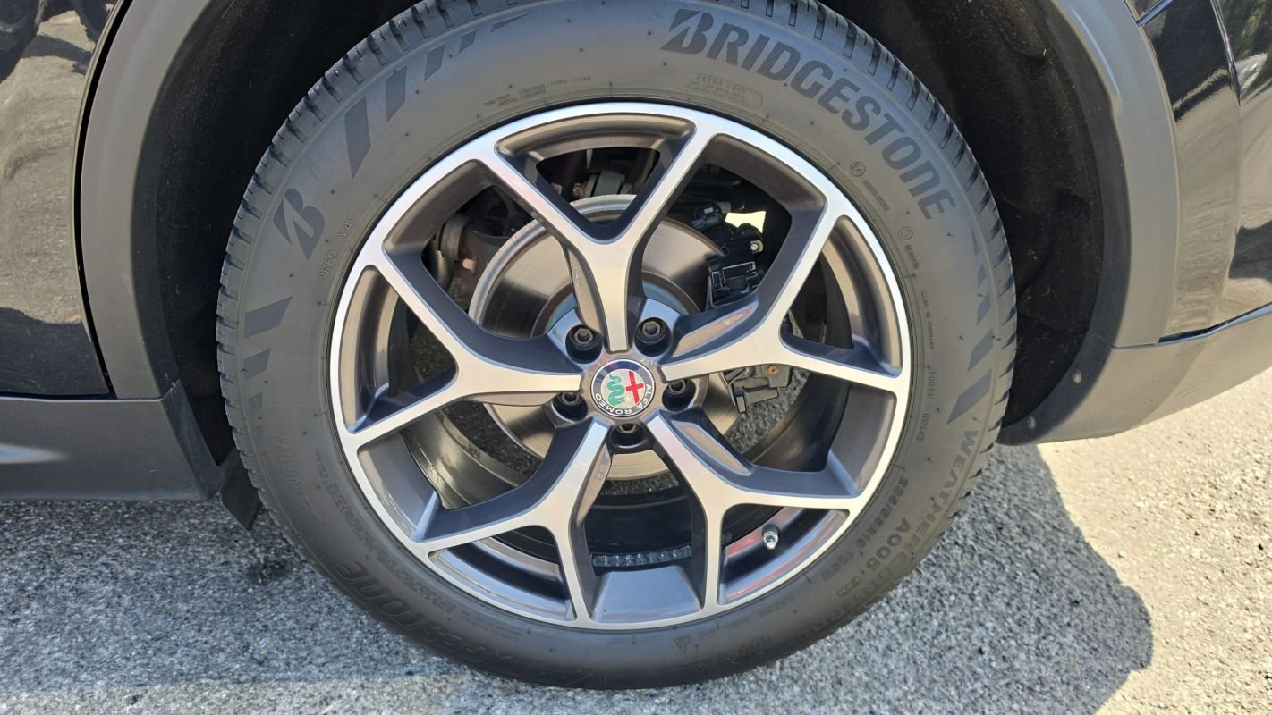Alfa Romeo Stelvio - Photo 19