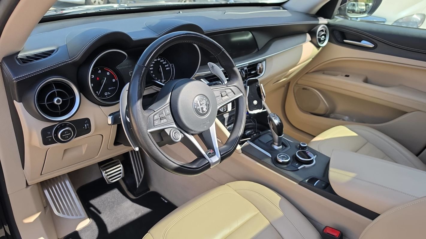 Alfa Romeo Stelvio - Photo 8