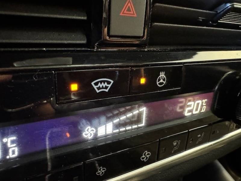 Nissan Qashqai - Photo 38