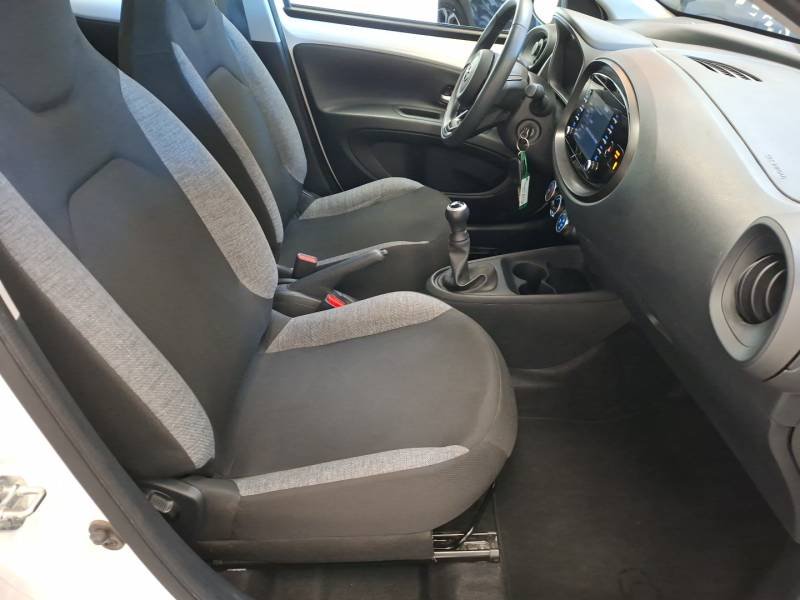 Toyota aygo x - Photo 15