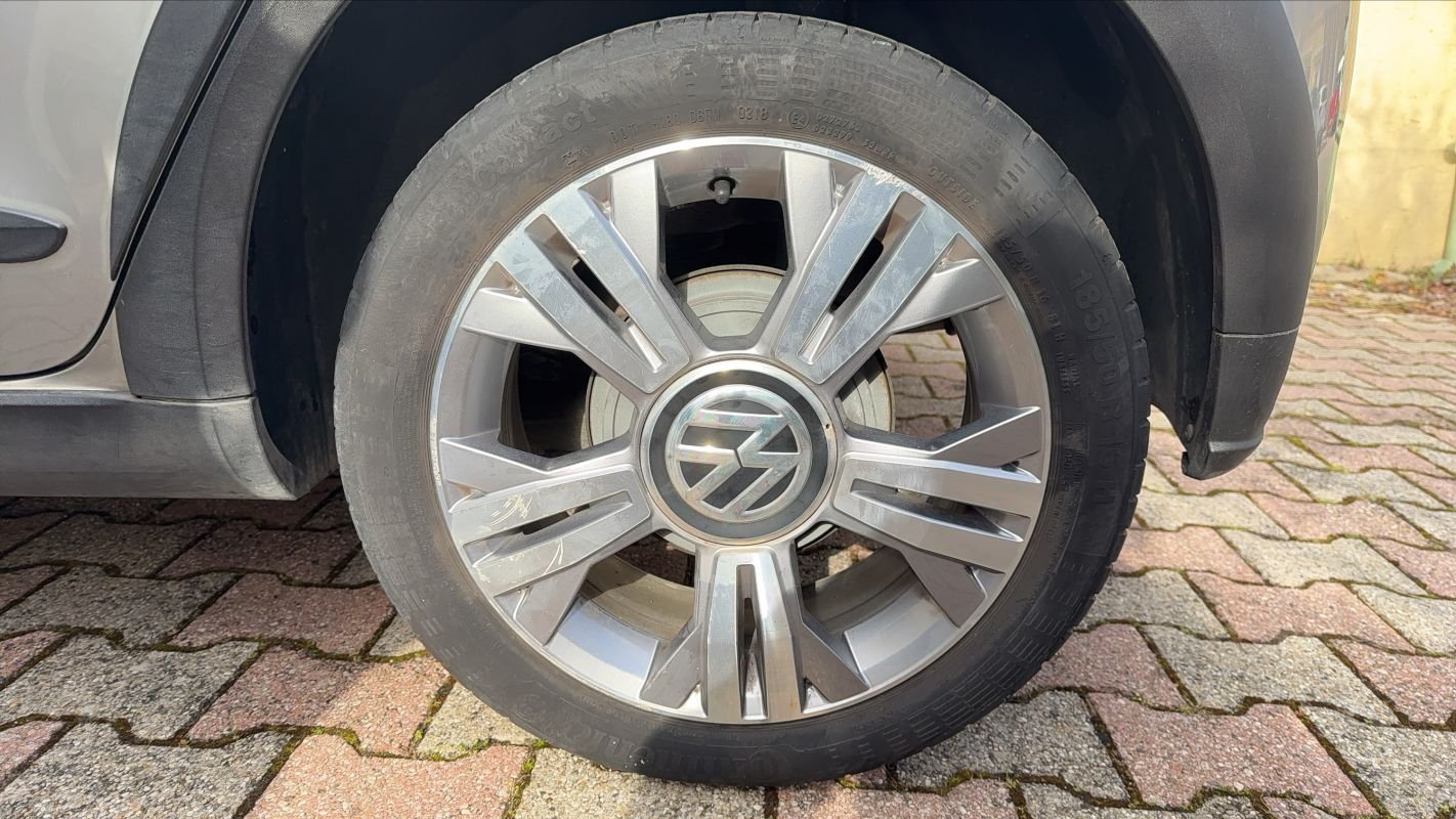 Volkswagen Up! - Photo 19