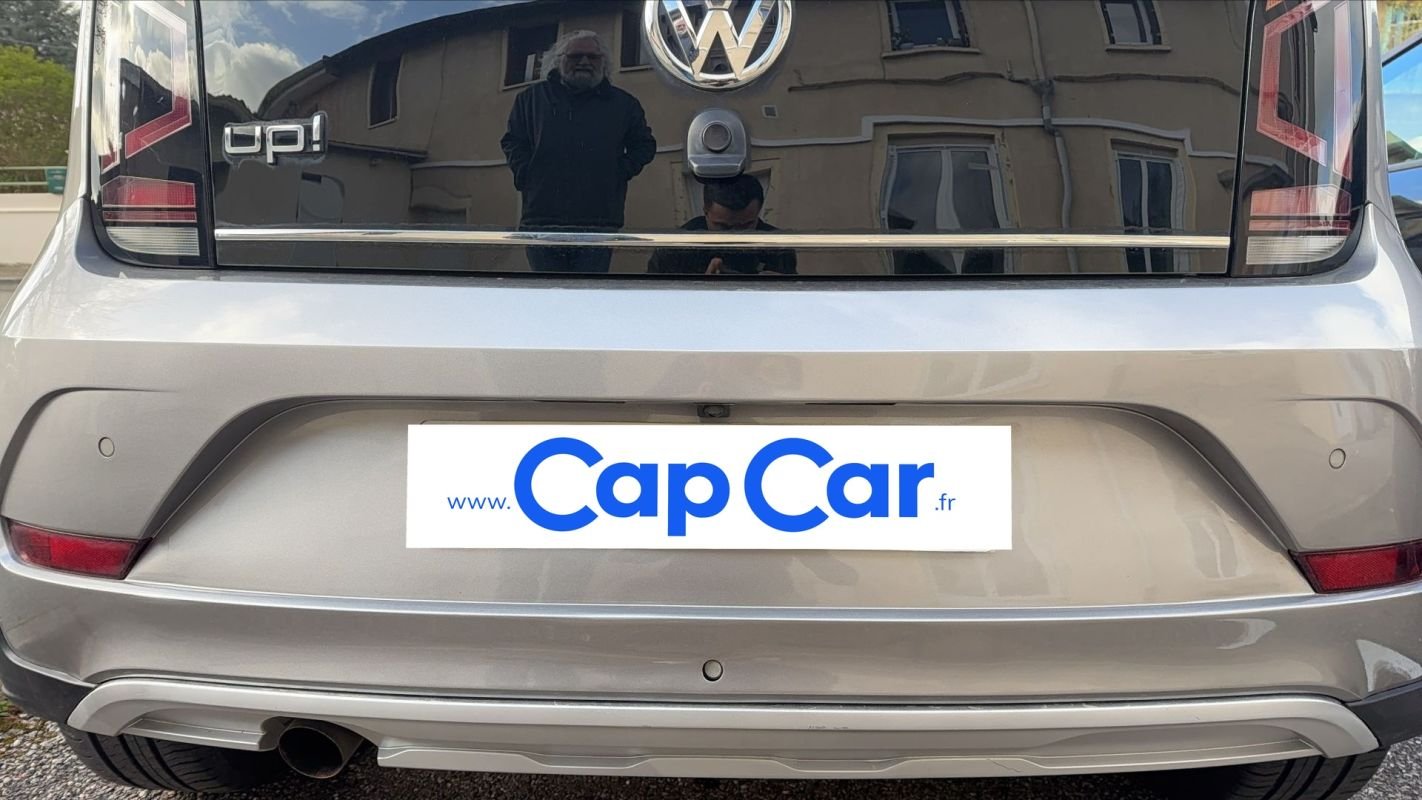 Volkswagen Up! - Photo 21